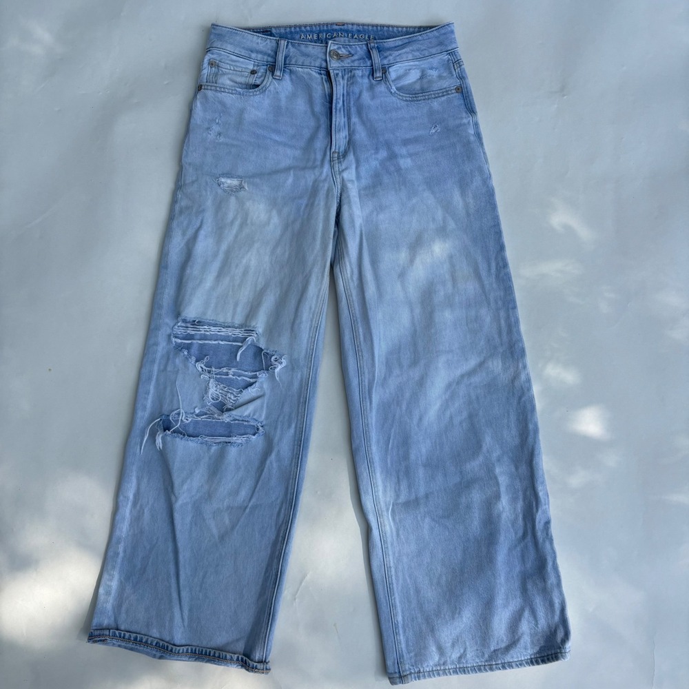 American Eagle Super High-Rise Baggy Wide Leg Ankle Jeans Light Wash Distressed